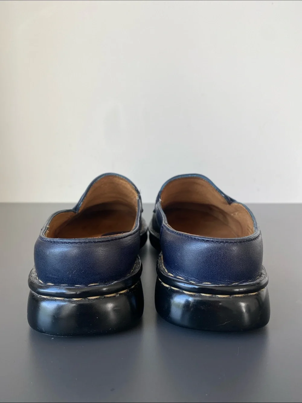 Born Navy leather slip-on mule penny loafers white stitch welt Sz 9 Preppy Chic
